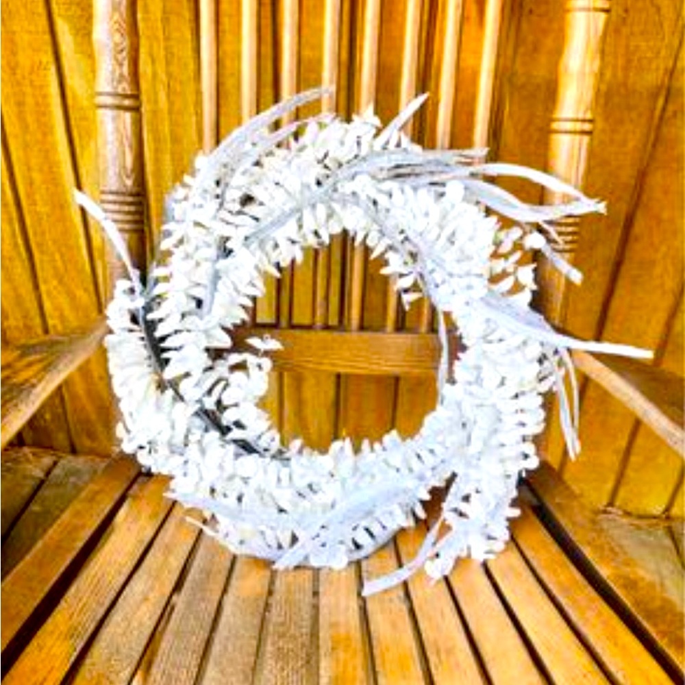 Winter White Sparkle Eucalyptus Wreath
